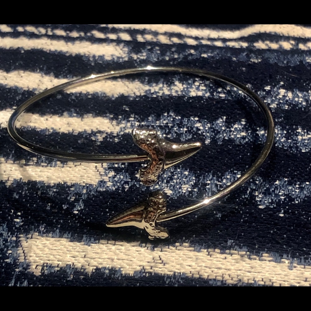 COPY - SHARK TOOTH|silver cuff ✖️